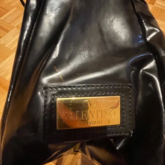 Valentino Garavani Lacca Betty Bow Black tote - Picture 10 of 13